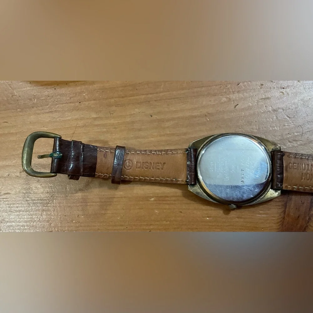 Fossil: Disney vintage limited edition “Baloo” from The Jungle Book watch.